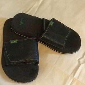 Sanuk Slides